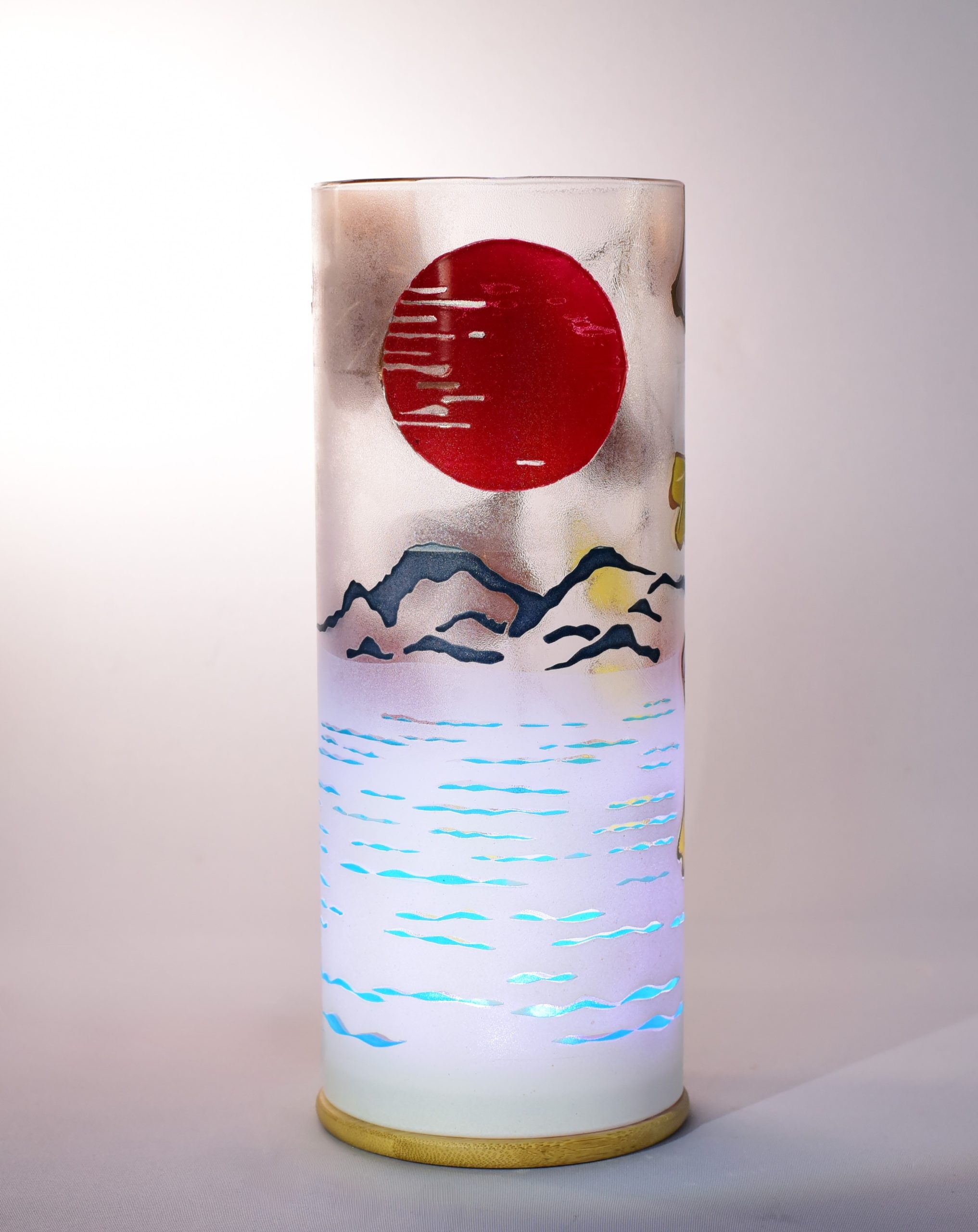 Face view of powder glazed accent lamp, flood lit.