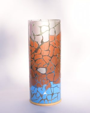 Face view of powder glazed accent lamp in full sun.