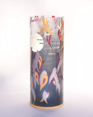 Face view of powder glazed accent lamp, in full sun.